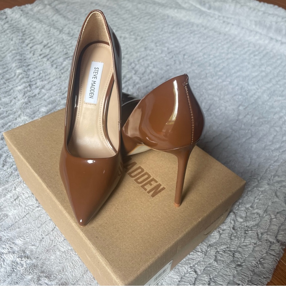 Steve Madden Vala Dark Cognac/ brown heels 4inch